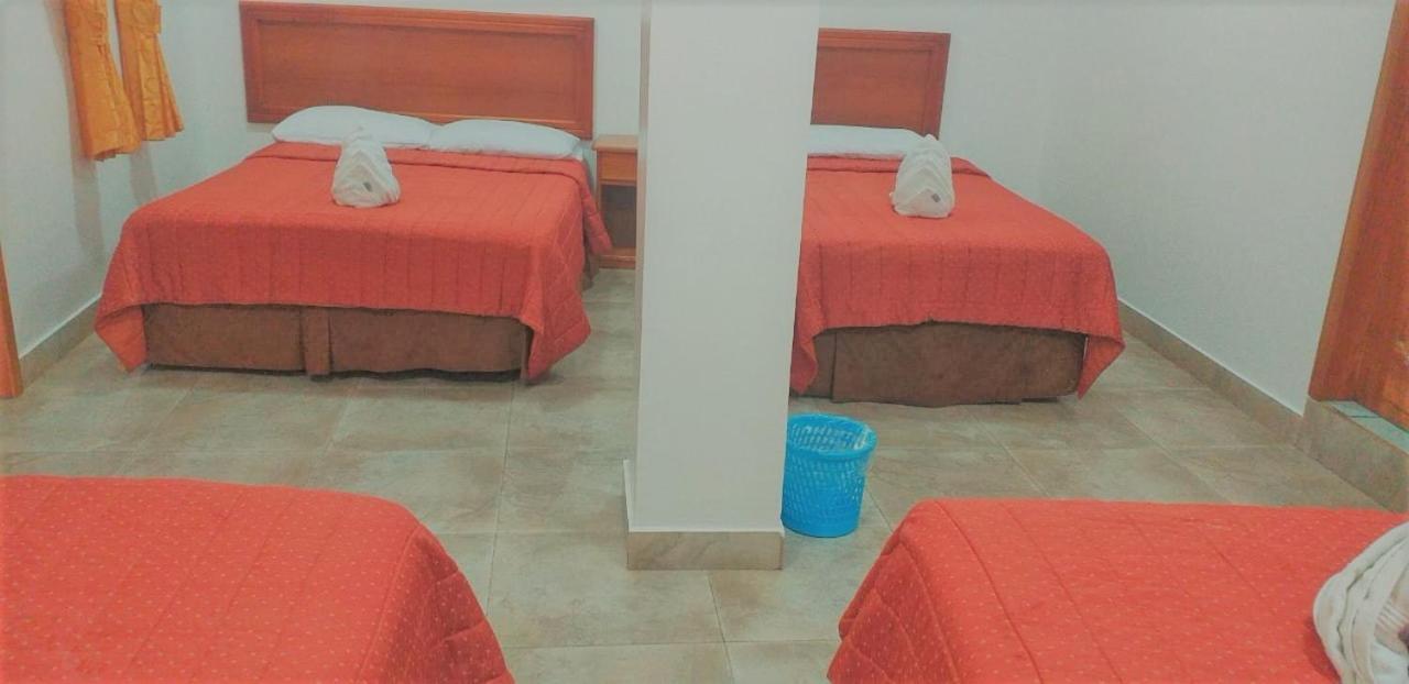 Hostal Espana 阿约拉港 外观 照片