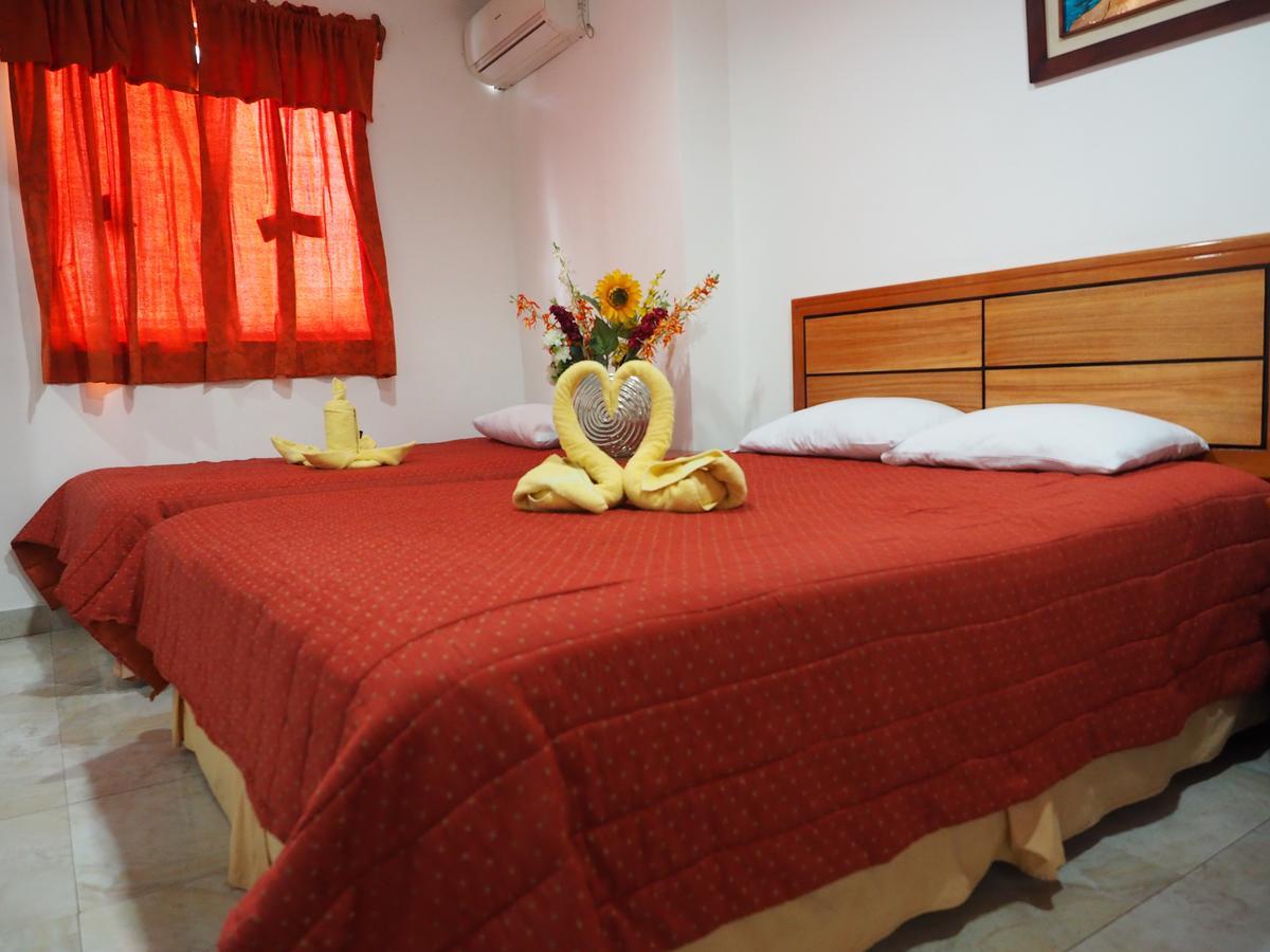 Hostal Espana 阿约拉港 外观 照片