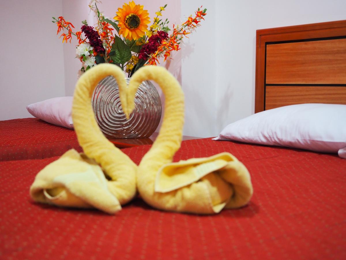 Hostal Espana 阿约拉港 外观 照片