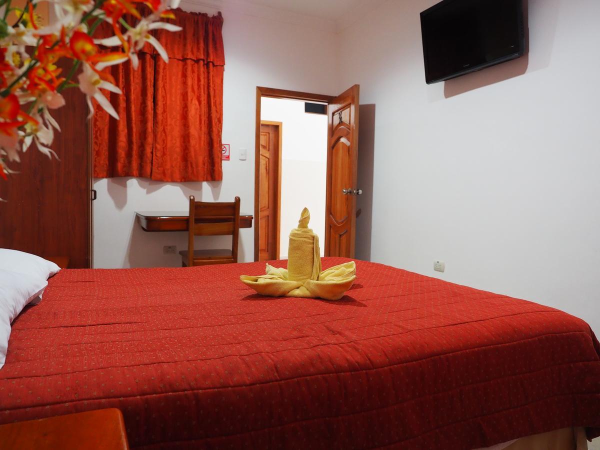 Hostal Espana 阿约拉港 外观 照片