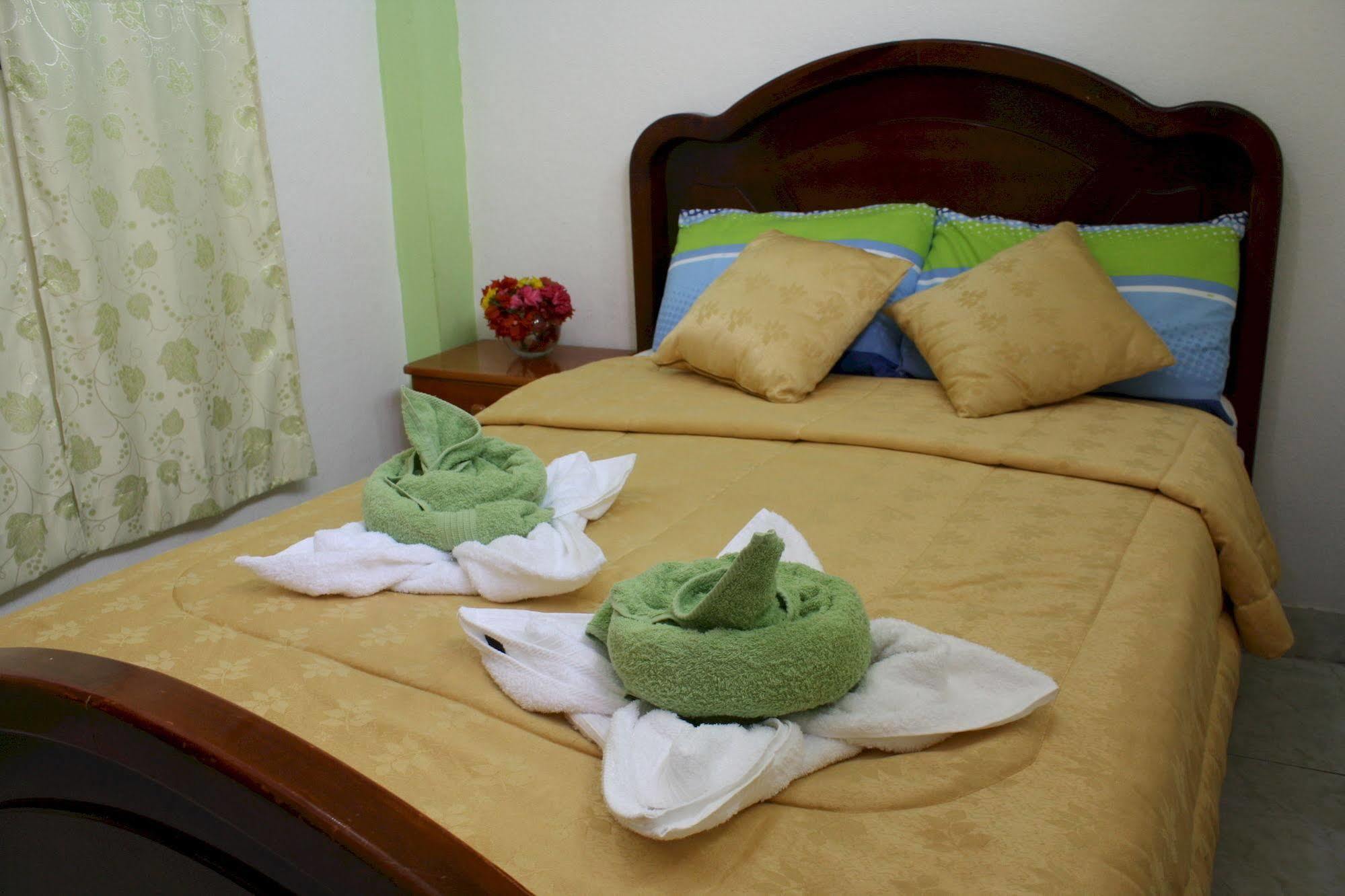 Hostal Espana 阿约拉港 外观 照片
