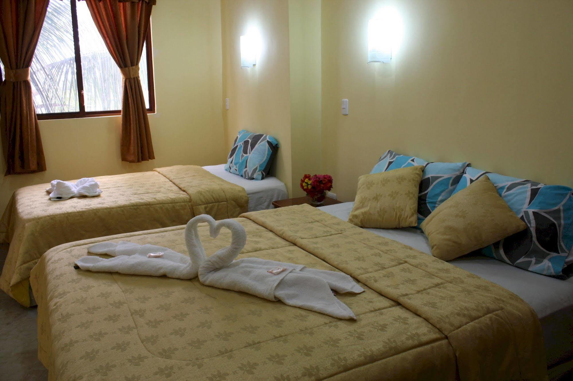 Hostal Espana 阿约拉港 外观 照片