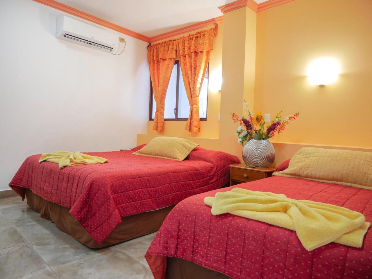 Hostal Espana 阿约拉港 外观 照片